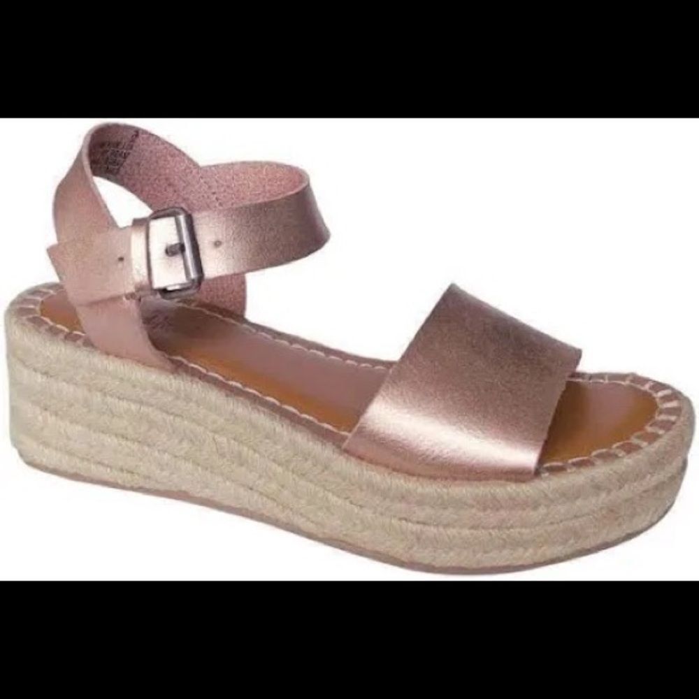 Universal Thread Rose Gold Espadrilles 11W NWT